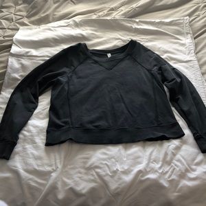 Lululemon sweater/workout top